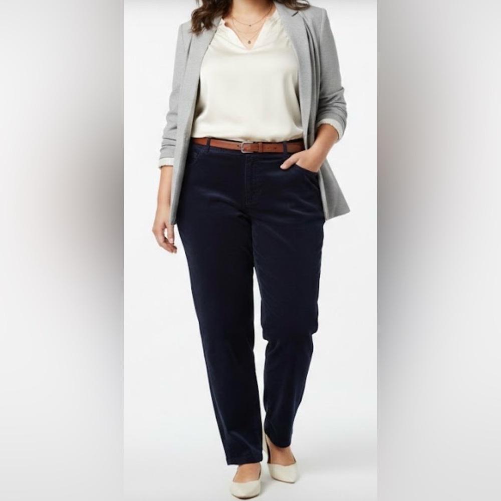 Women's Curvy Dark Blue Jeans